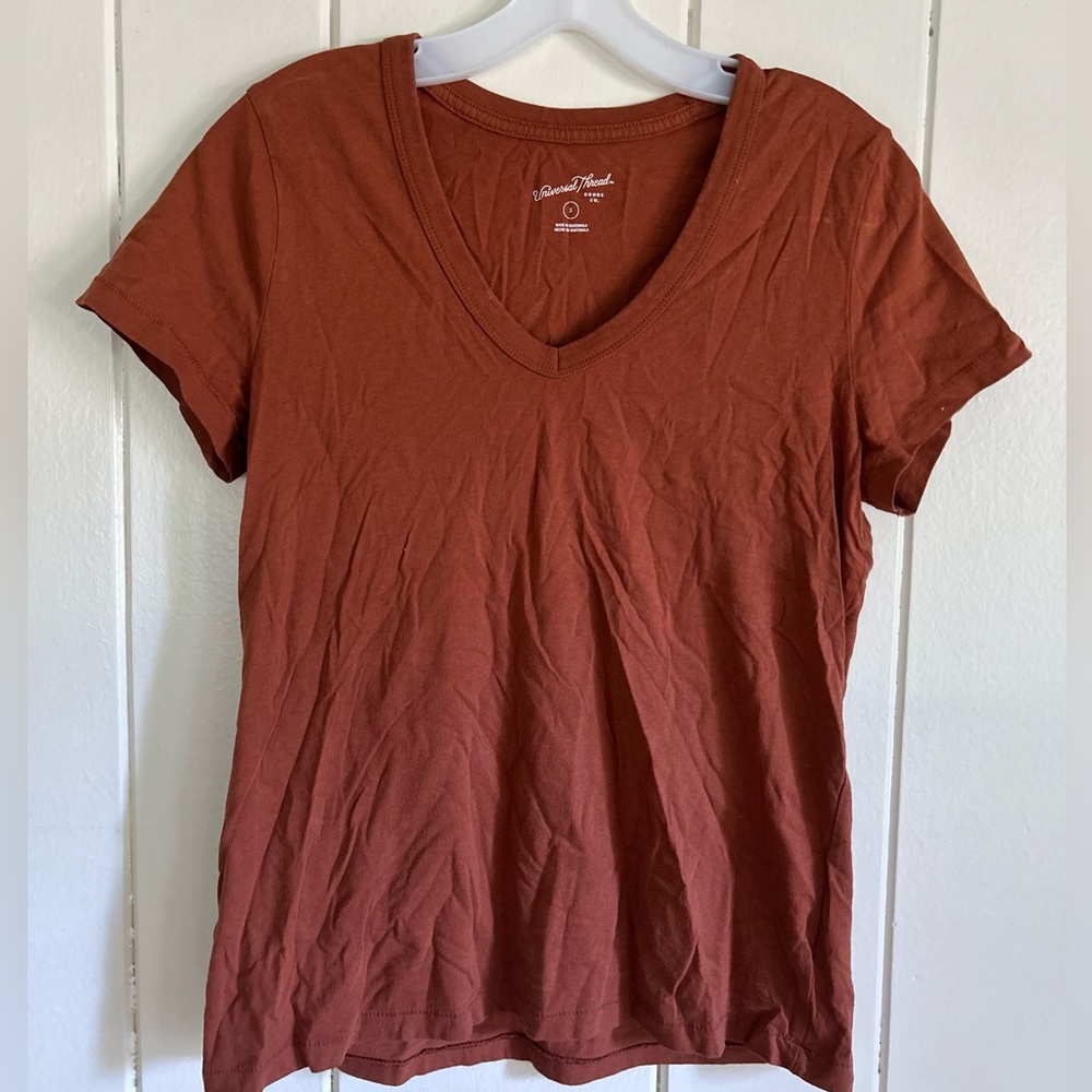 COPY - Universal thread v neck tee size- Rust orange